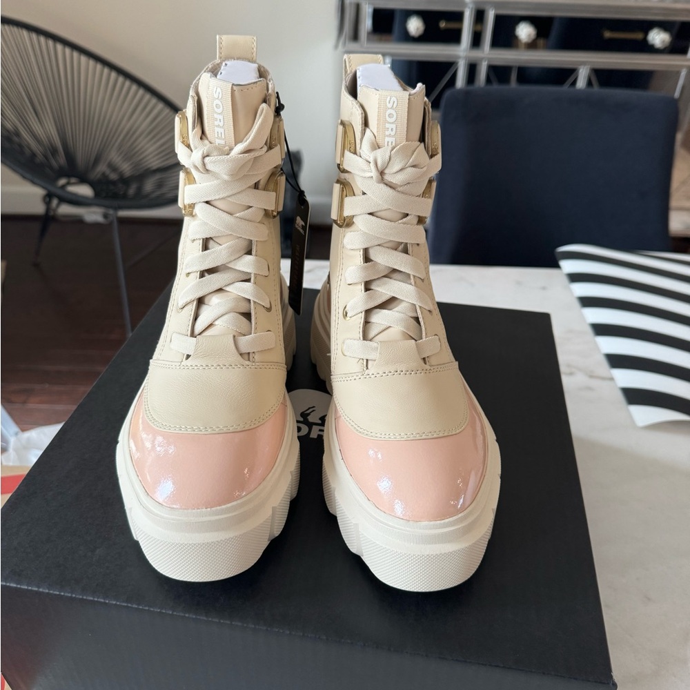 NWT Sorel Caribou X Chelsea Lace Up Platform Boots Pink Cream MSRP $210 - Picture 11 of 14